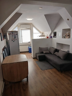 Apartament de vinzare. - imagine 2