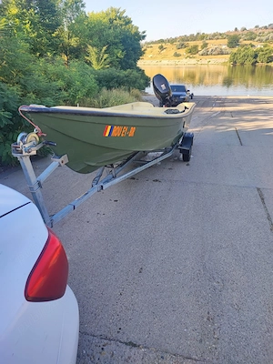 Barca, motor și peridoc 
