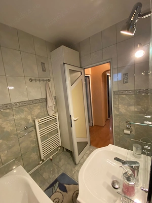 Apartament 4 camere | 104 mp total | Micro 18 | Centrala proprie | Panouri apa calda | Loc parcare | - imagine 8