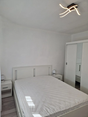 Persoana fizica inchiriez pe termen lung(minim 1 an) apartament decomandat cu 3 camere(3 10 cu lift) - imagine 3