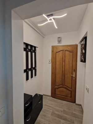 Persoana fizica inchiriez pe termen lung(minim 1 an) apartament decomandat cu 3 camere(3 10 cu lift) - imagine 7