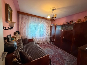 Apartament cu 3 camere de vanzare,decomandat,etaj intermediar,Bucovina - imagine 5
