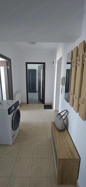 Inchiriez apartament 2 camere, complet utiliat si cu loc de parcare inclus - imagine 2