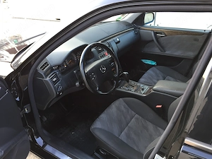 Mercedes E220 cdi - imagine 4