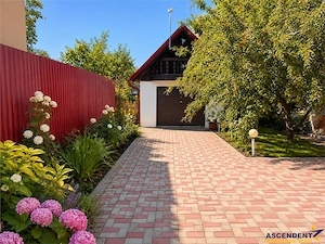 Casa familiala,790mp teren,5+dormitoare, livada,2 garaje,panouri 8 kW, Tarnaveni
 - imagine 5