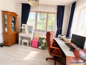 Casa familiala,790mp teren,5+dormitoare, livada,2 garaje,panouri 8 kW, Tarnaveni
 - imagine 11