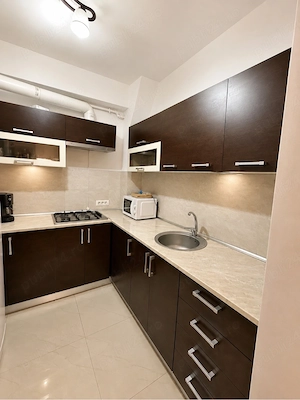 Apartament 3 camere de inchiriat+ Loc de parcare(Direct Proprietar )