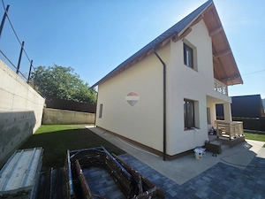Casă / Vilă cu 4 camere de închiriat în zona Calea Romanului - imagine 6