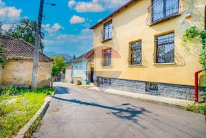 Vilă individuală 8 camere, str. Horia, la 800 metri de Piața Sfatului - imagine 2