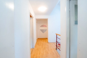 Casă de vacanță de vânzare în Drăganu, Argeș + teren 1.292mp - imagine 12