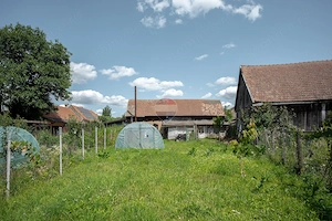 Casă locuibilă Șinca Veche – central, 931 mp teren, șură tradițională - imagine 5