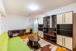 Apartament două camere și balcon, zona piata Mihai Viteazul
