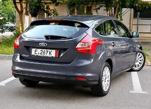 Ford Focus Titanium 1.6 benzină clasic MPI, Clima - imagine 4