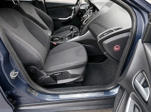 Ford Focus Titanium 1.6 benzină clasic MPI, Clima - imagine 6
