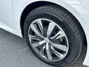 Peugeot 208 2021 1300 km ca nou - imagine 3