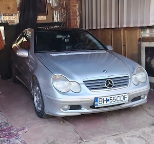 Mercedes 220 diessel - imagine 2