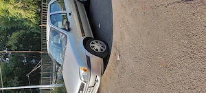 Vând Ford fiesta 1.3 benzina anul 2000 km 24600 preț 4000 negociabil  - imagine 3