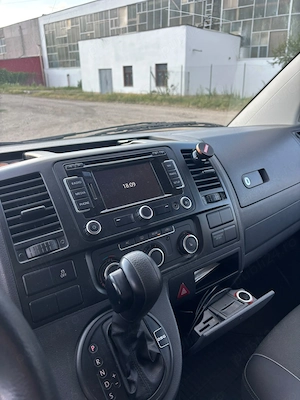 Volkswagen Multivan VOLKSWAGEN T5 Starline | automat | 2.0 Tdi | 140 CP | 7 locuri - imagine 8