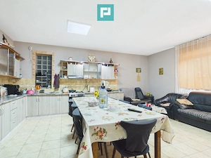 Casă cu 4 camere și teren de 1.910 mp în Macea - imagine 8