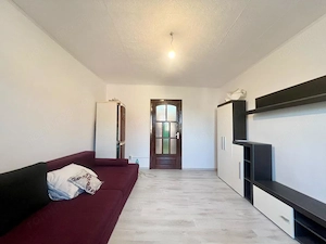 Garsoniera, 20 mp utili, etaj 4, mobilata, utilata - Zona AEM - imagine 3