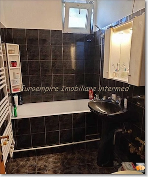 Apartament 3 camere de vanzare zona Abator - imagine 8