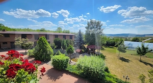 Apartament exclusivist cu 3 camere 80 mp utili Complex 3.000 mp teren, Reghin