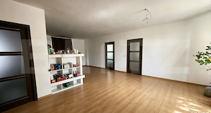Apartament exclusivist cu 3 camere 80 mp utili Complex 3.000 mp teren, Reghin