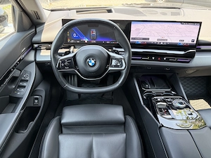 BMW 520   2.0 MHEV   208 CP - imagine 10