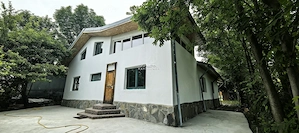 Casa Breaza cu teren mare 