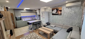 De vânzare apartament cu 3 camere și două balcoane de 60 mp utili + 5 mp cele 2 balcoane - imagine 2