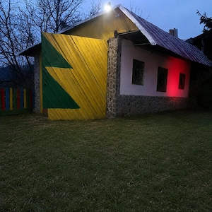 Casă de vânzare în Păcureți, Prahova   3 dormitoare, teren intravilan 3.084 mp, - imagine 4