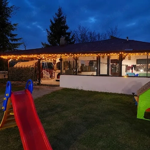 Casă de vânzare în Păcureți, Prahova   3 dormitoare, teren intravilan 3.084 mp, - imagine 2