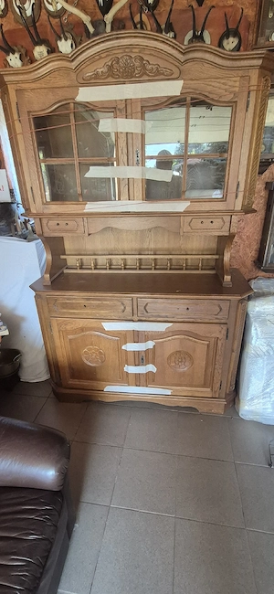 vând mobila din lemn calitate buna in stare buna 