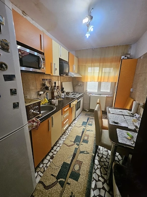 Vând apartament central 3 camere