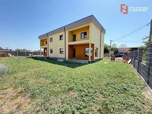 Duplex cu 5 camere, 117 mp utili si 348 mp teren, de vanzare in Sacalaz