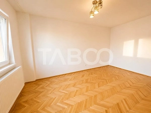 Strand Apartament decomandat de vanzare 2 camere balcon etaj 4 pivnita - imagine 3