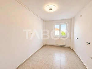 Strand Apartament decomandat de vanzare 2 camere balcon etaj 4 pivnita - imagine 10