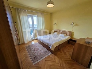 Apartament decomandat 74 utili 3 camere balcon lift Terezian Sibiu - imagine 3