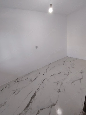 Vând casa zona foarte buna - imagine 2