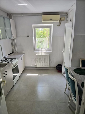 Apartament 3 camere | Medicina | Centrala Proprie | 2 Bai | 2 Balcoane - imagine 5
