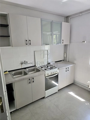 Apartament 3 camere | Medicina | Centrala Proprie | 2 Bai | 2 Balcoane - imagine 4