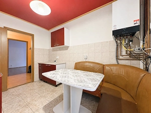 3 camere decomandat, etaj 1, centrală proprie, 2 balcoane + logie - imagine 17