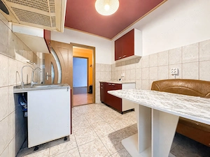 3 camere decomandat, etaj 1, centrală proprie, 2 balcoane + logie - imagine 16