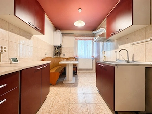 3 camere decomandat, etaj 1, centrală proprie, 2 balcoane + logie - imagine 15