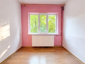 3 camere decomandat, etaj 1, centrală proprie, 2 balcoane + logie - imagine 12