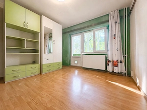 3 camere decomandat, etaj 1, centrală proprie, 2 balcoane + logie - imagine 8