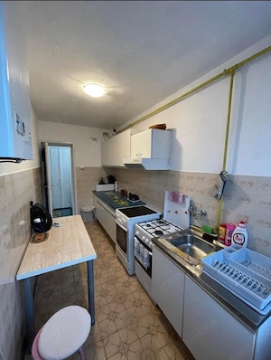 Apartament 2 camere central Piata 700 etaj 2 bloc carmida pozitie excelenta 