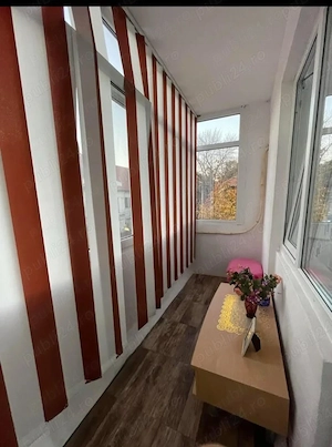 Apartament 2 camere central Piata 700 etaj 2 bloc carmida pozitie excelenta  - imagine 4