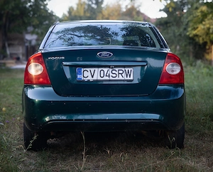 Ford Focus II Sedan 1.4 benzină, 2  km   unic proprietar, istoric verificabil - imagine 4