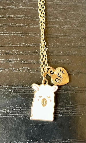 Lănțișor BFF cu pandantiv Alpaca   53 cm Auriu